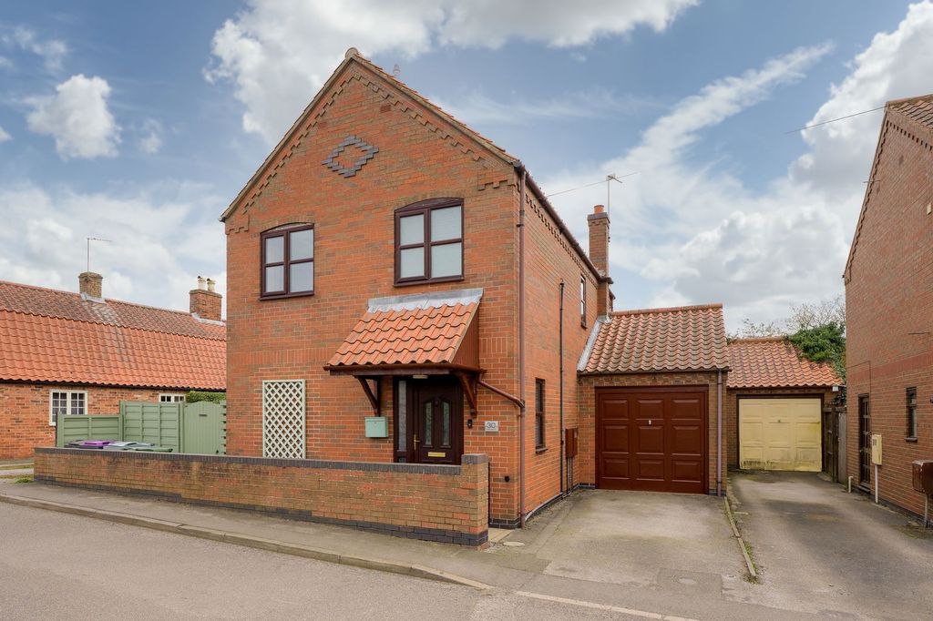 Property photo 1 of 25