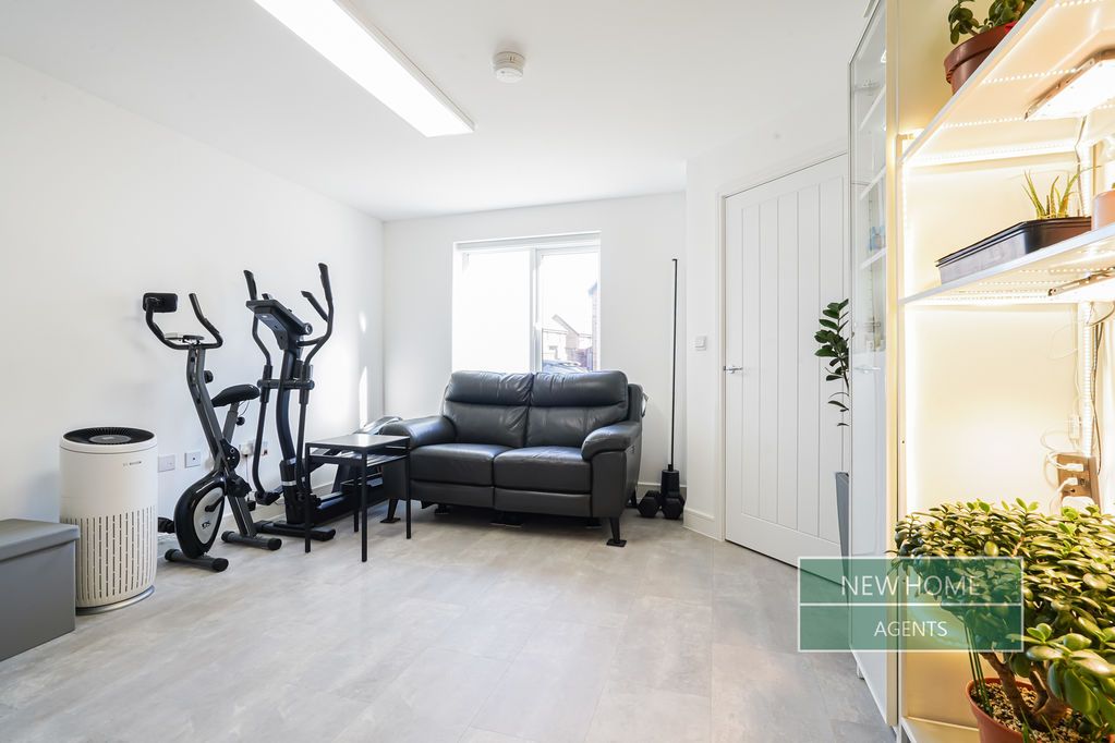 Property photo 3 of 19 Photo 9