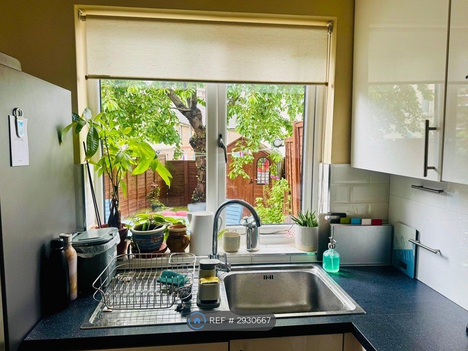 Property photo 3 of 28