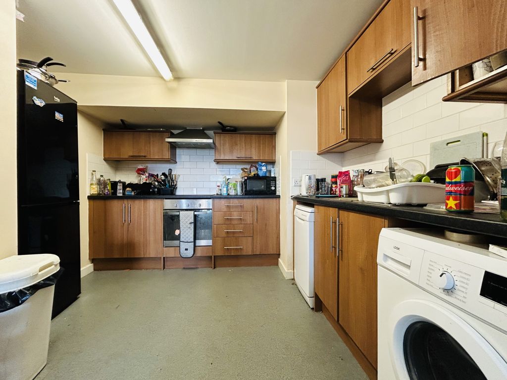 Property photo 2 of 11 View