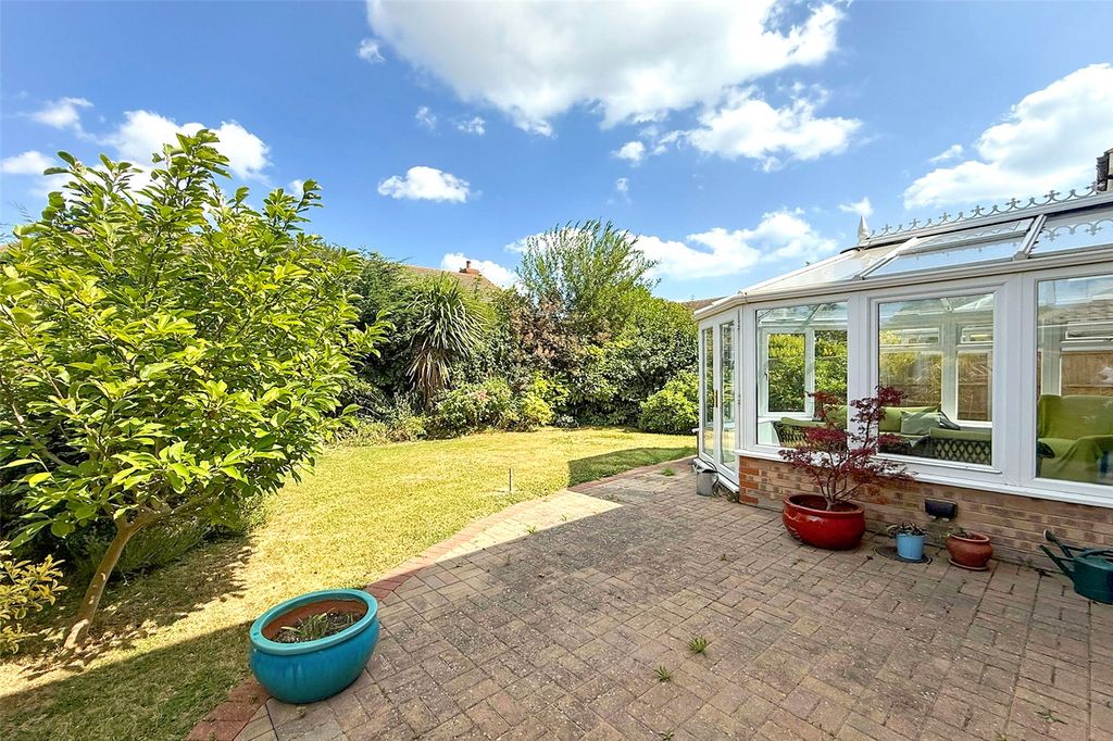 Property photo 2 of 23 Picture No. 31