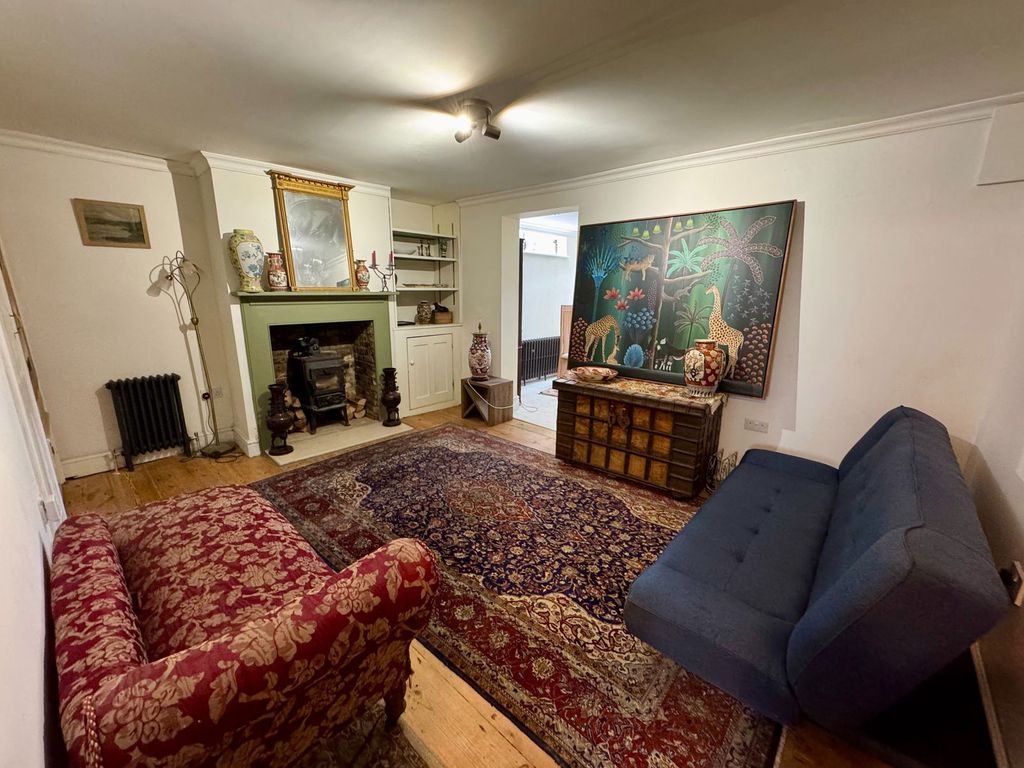 Property photo 3 of 18
