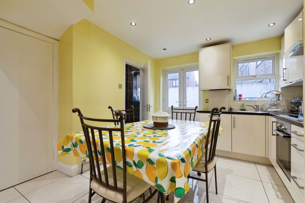 Property photo 3 of 19