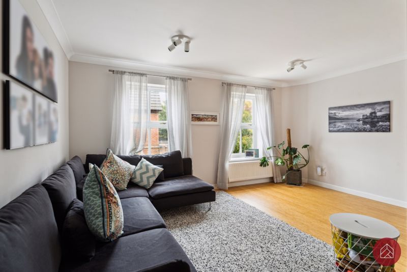 Property photo 3 of 22 Sitting Room/Bedroom