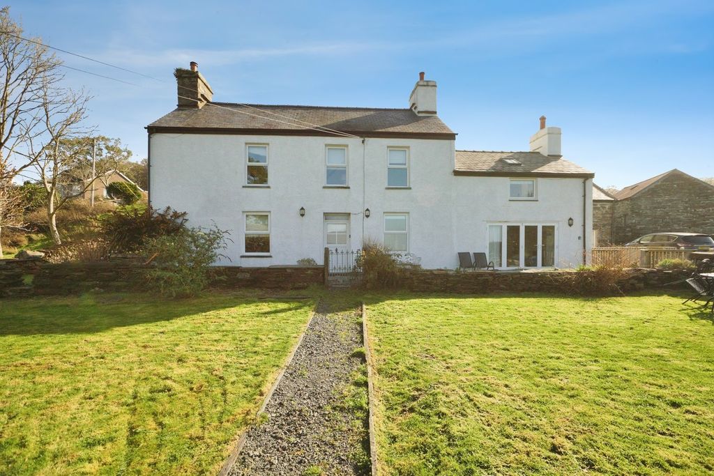 Property photo 1 of 35