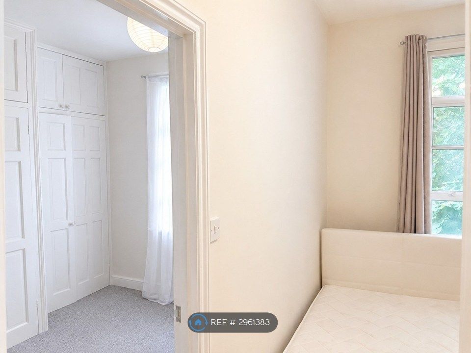 Property photo 2 of 4