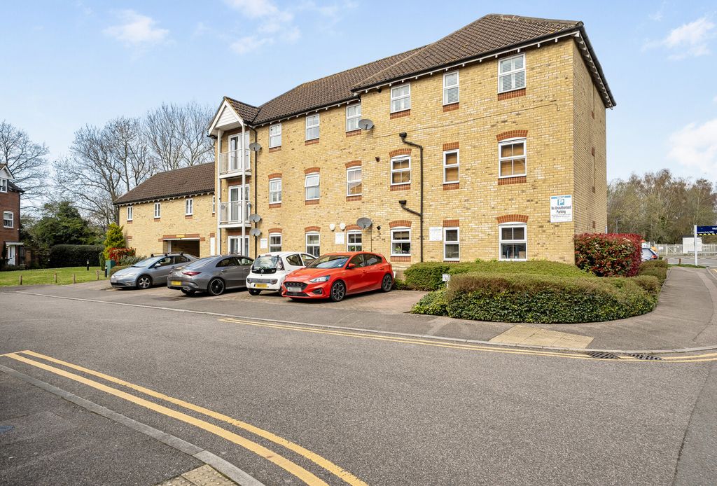 Property photo 1 of 13 1435110-18-69Ca7A...