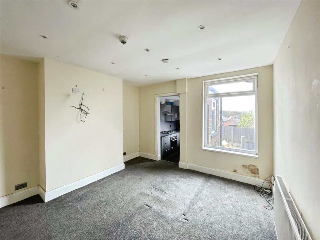 Property photo 3 of 16 Picture No. 15