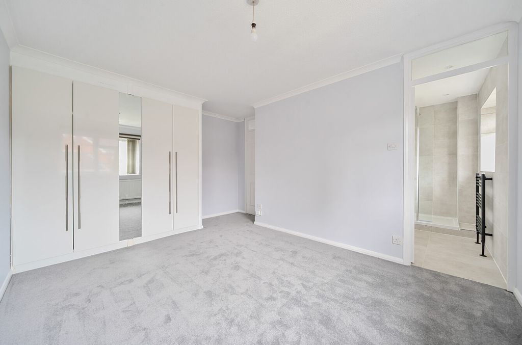 Property photo 1 of 14 1332431-25-68890A...