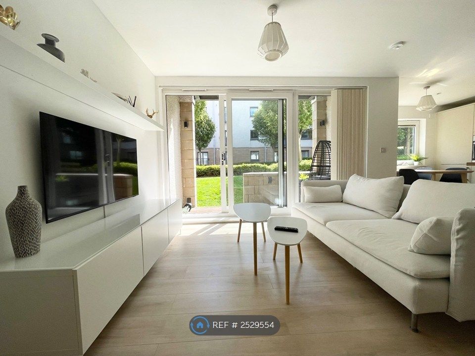 Property photo 2 of 31