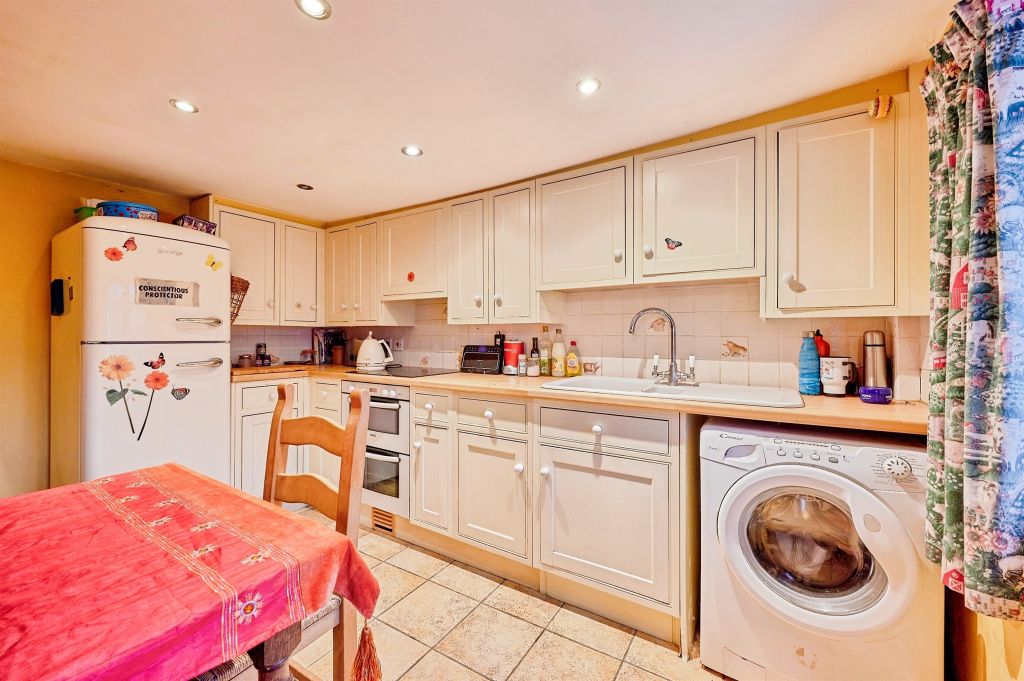 Property photo 3 of 13