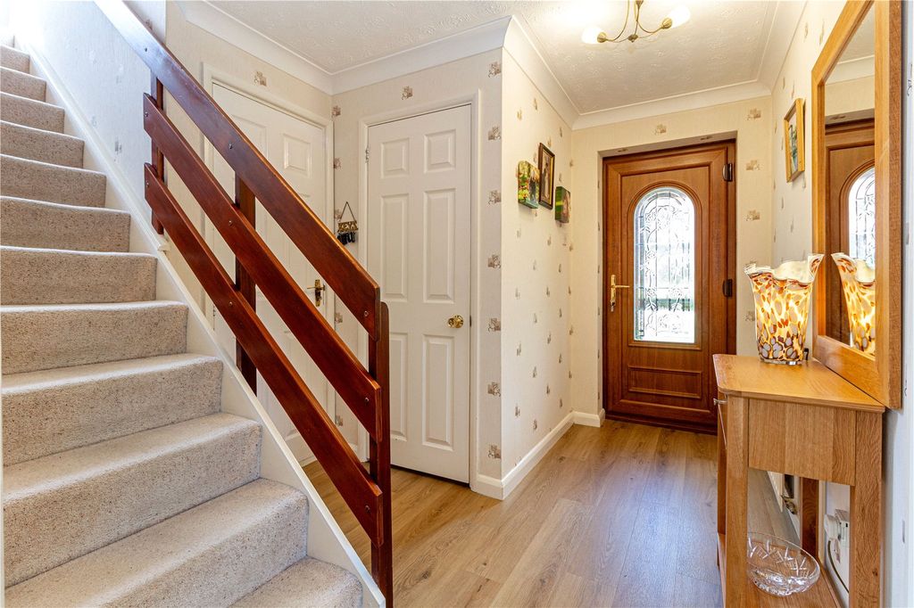 Property photo 2 of 24 Picture No. 36