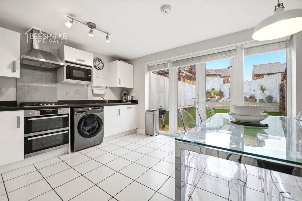 Property photo 3 of 20