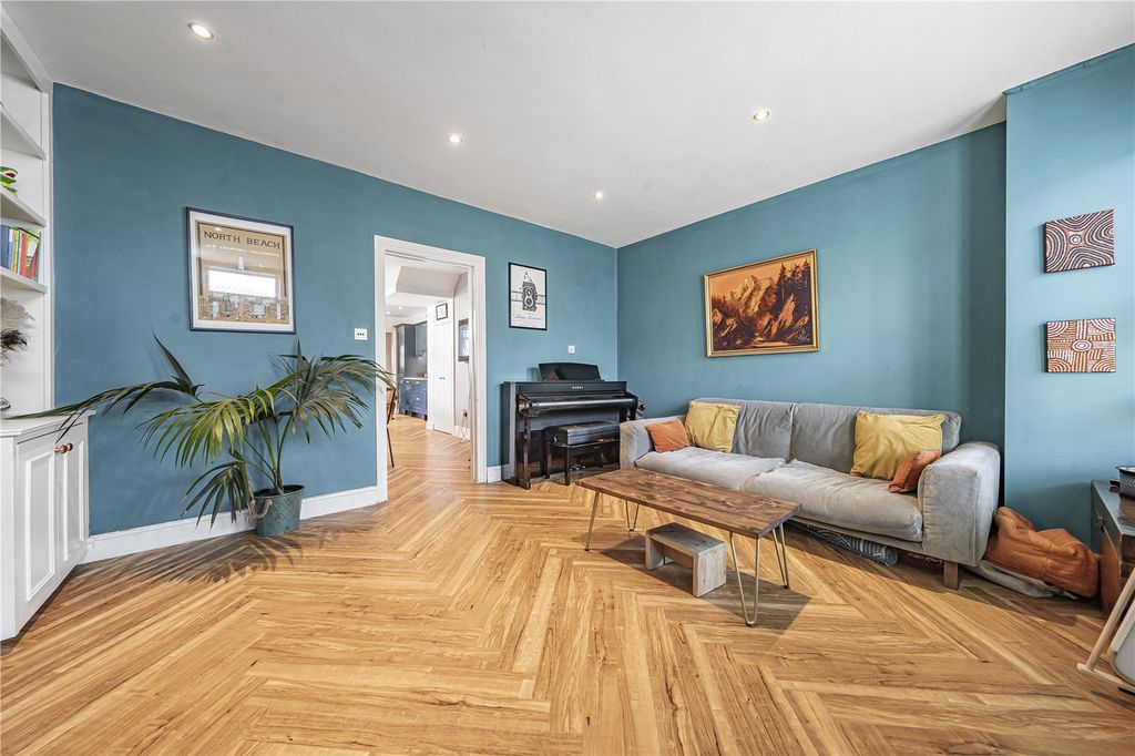 Property photo 3 of 20 Picture No. 02