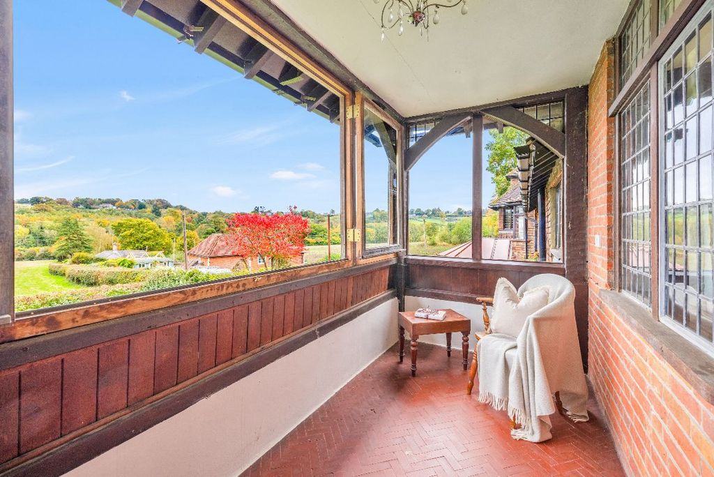 Property photo 1 of 34