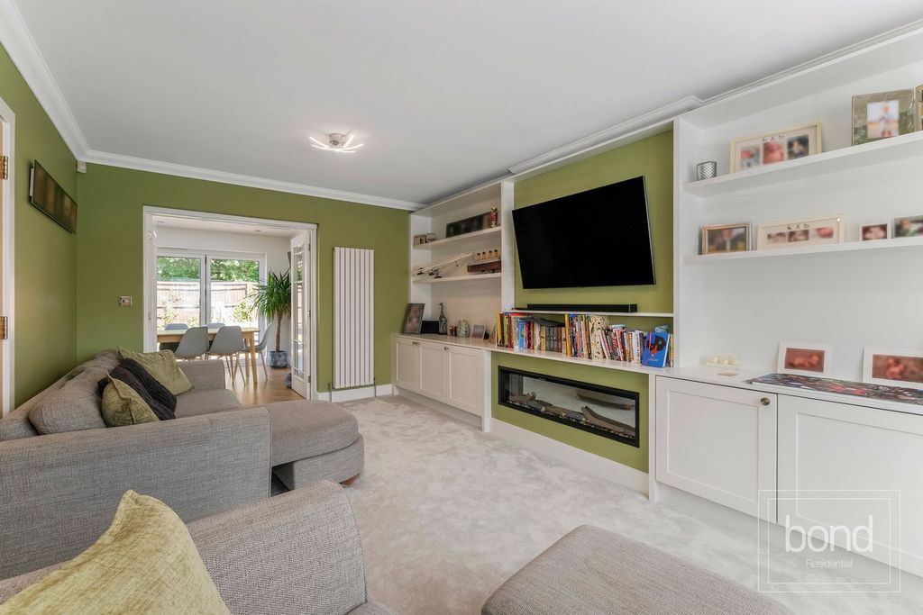 Property photo 3 of 19