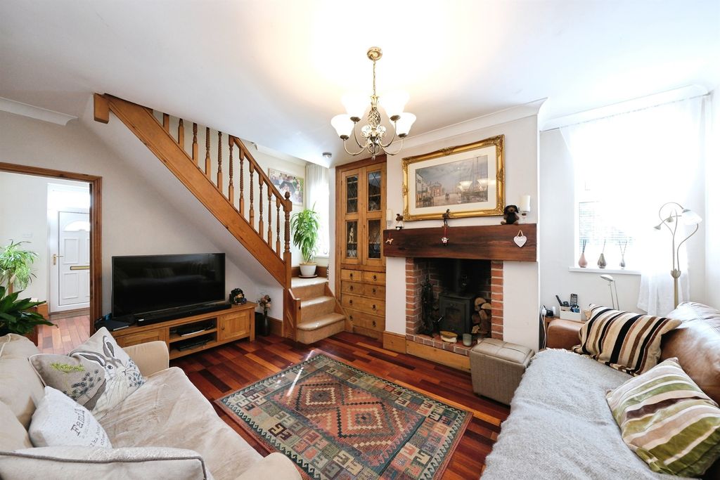 Property photo 3 of 20