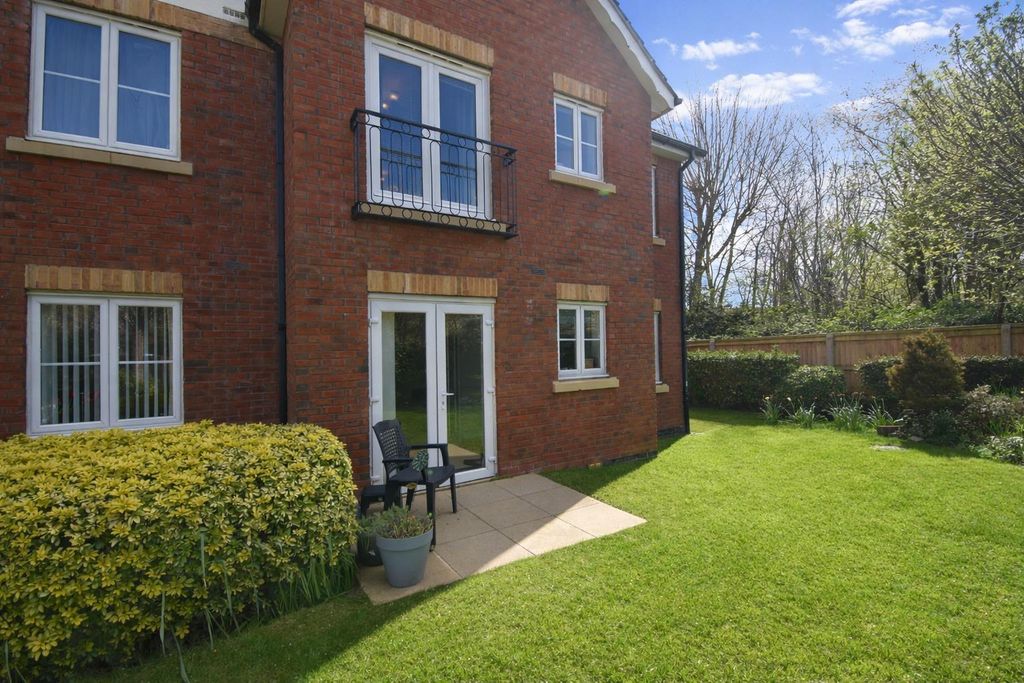 Property photo 3 of 12