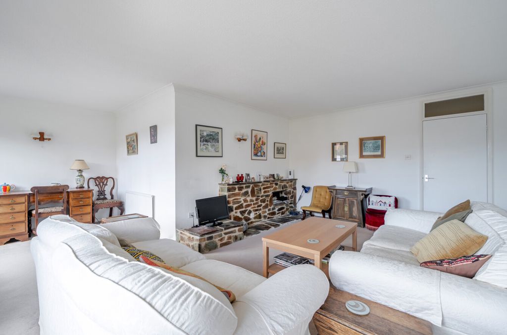 Property photo 3 of 19 1473215-10-6A2718...
