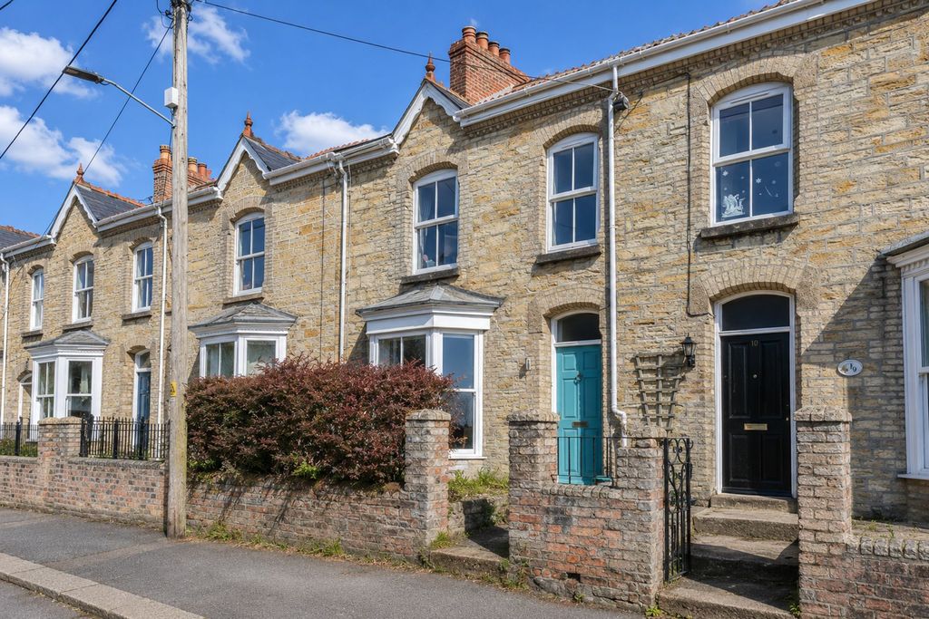 Property photo 1 of 24