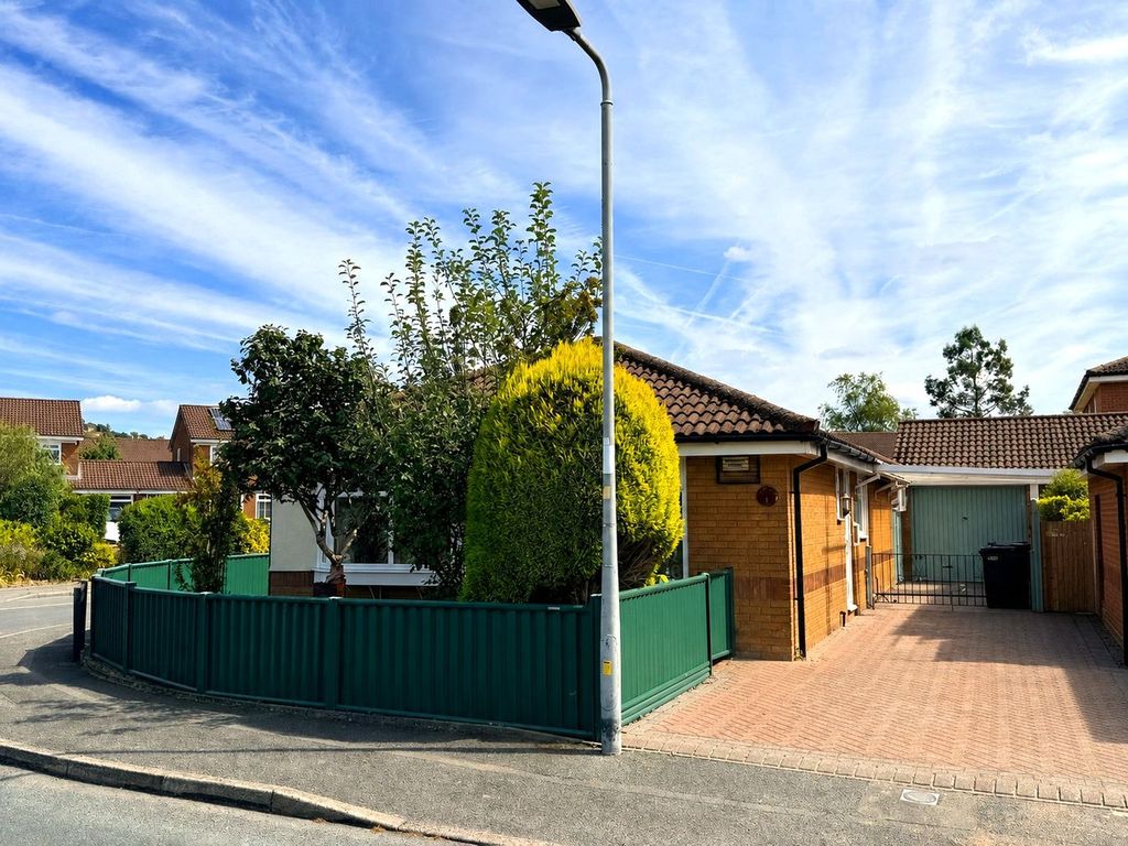 Property photo 1 of 28