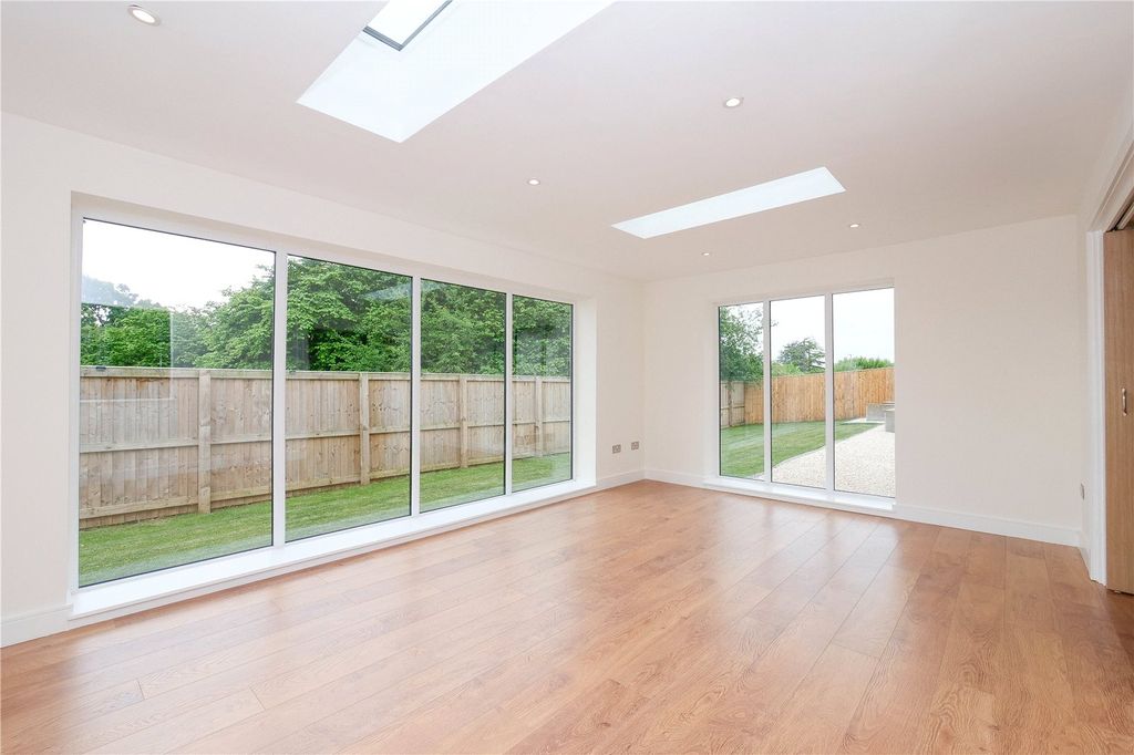 Property photo 3 of 46 Picture No. 19