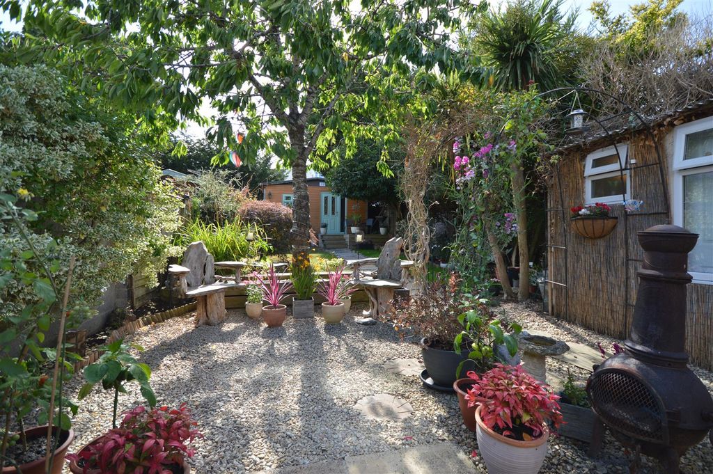 Property photo 2 of 24 Outside