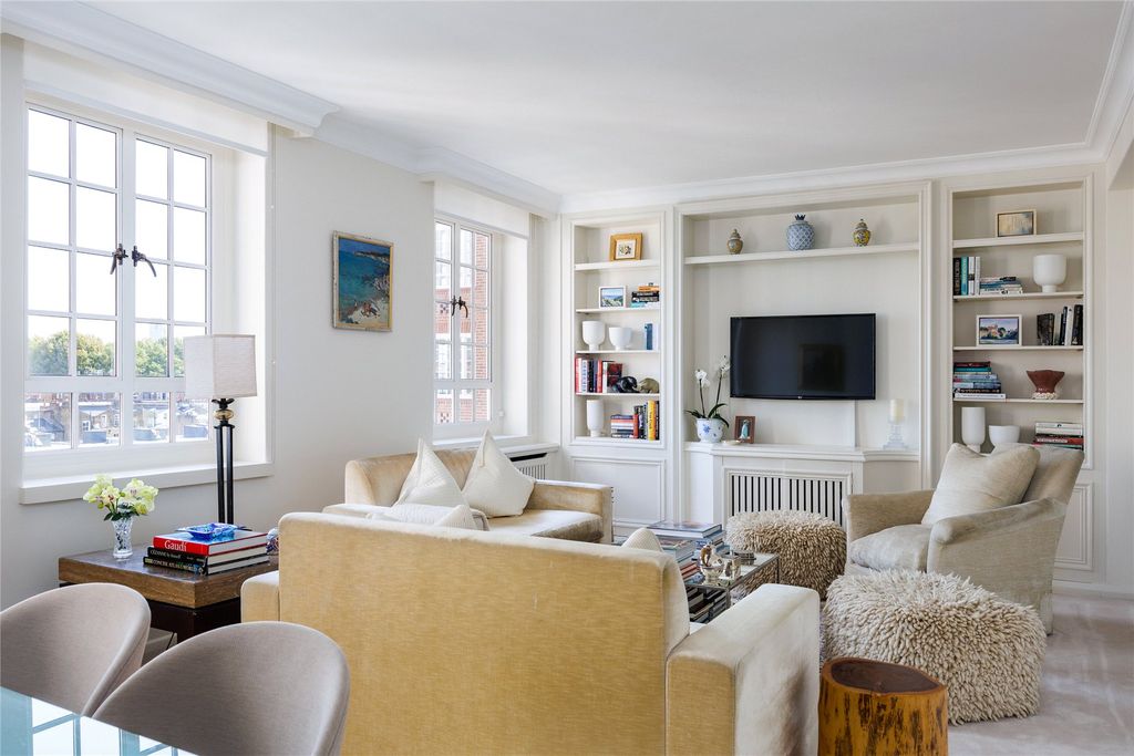 Property photo 2 of 13 Reception