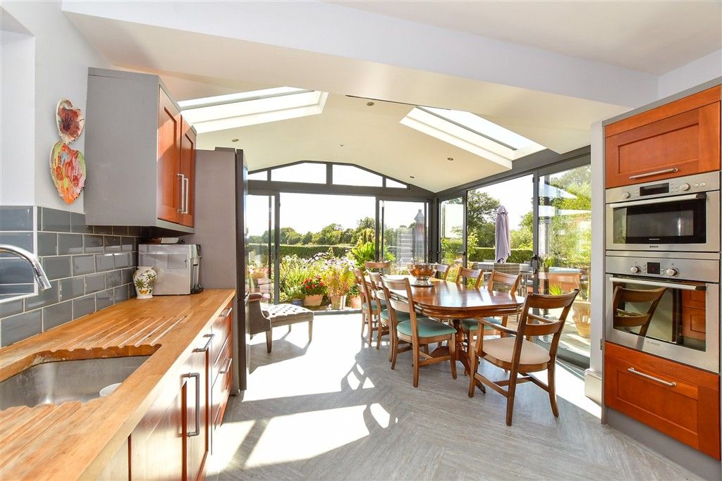 Property photo 1 of 21 Kitchen/Diner