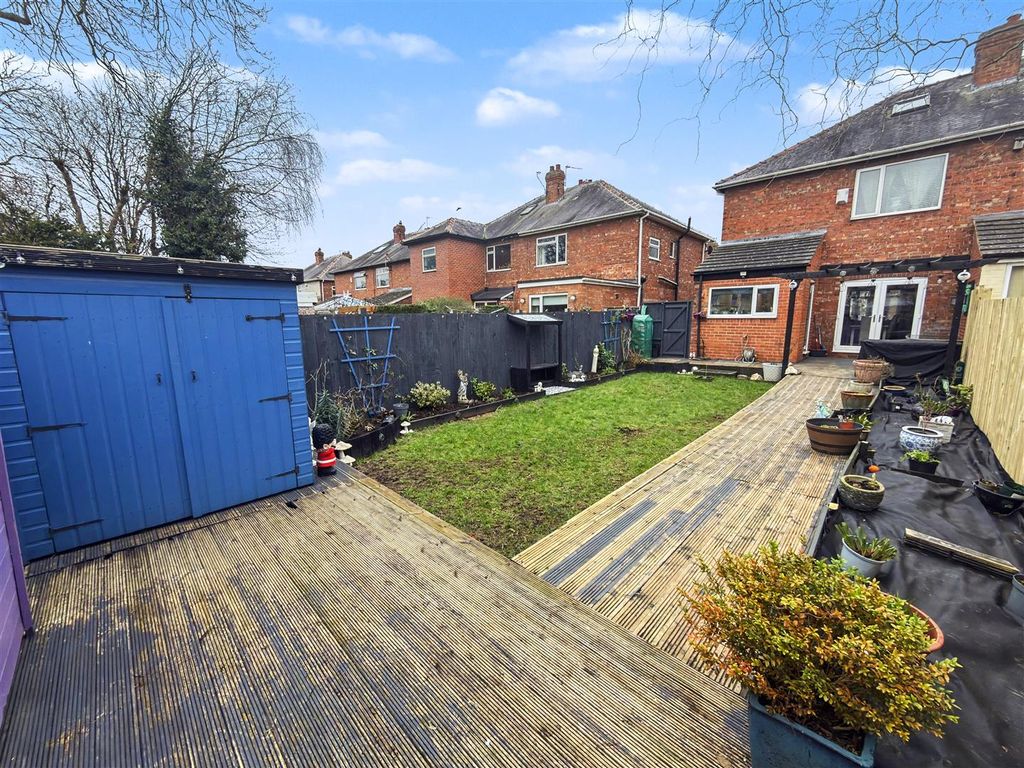 Property photo 2 of 16 Externally