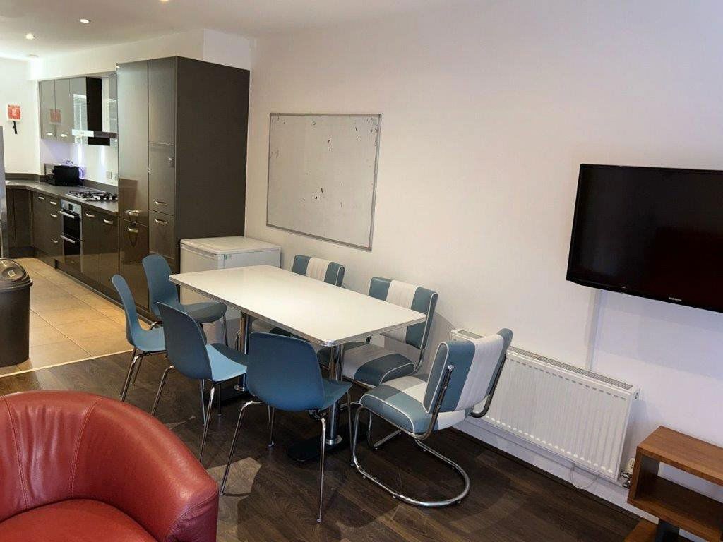 Property photo 1 of 39