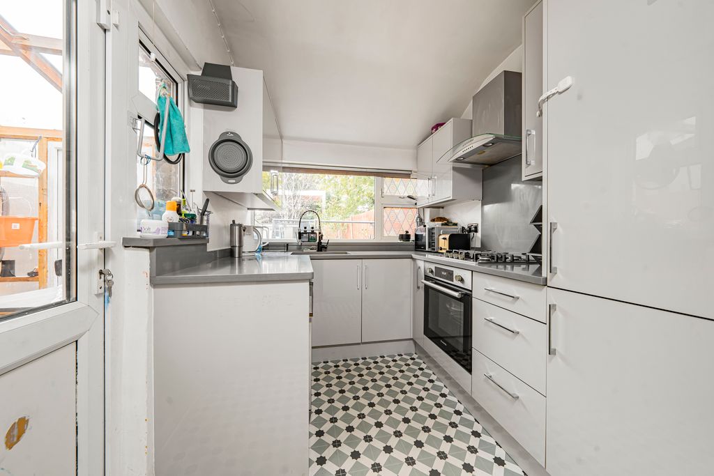 Property photo 3 of 16 Photo Oct 17 2025, 12 42 43 Pm