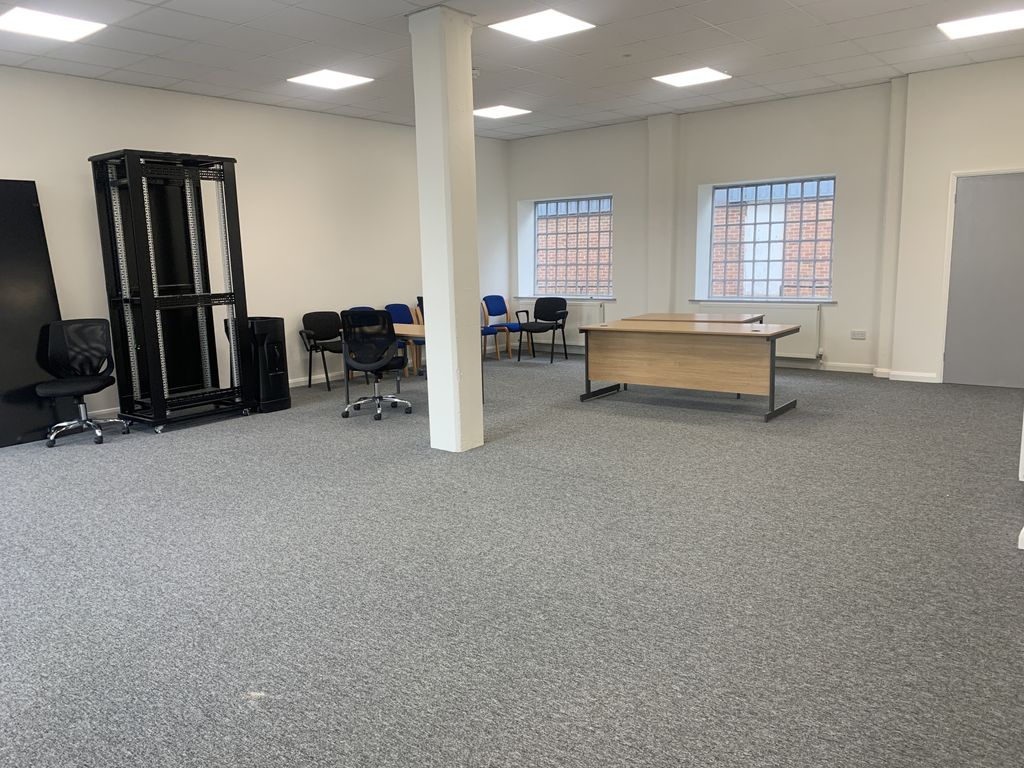 Property photo 3 of 9 Gallery