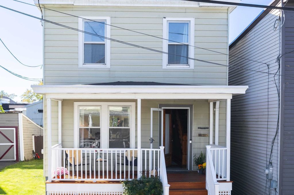 Property photo 1 of 23