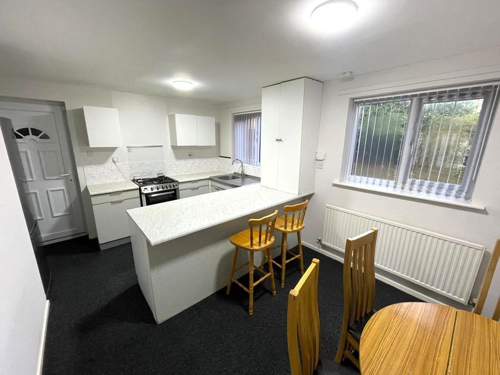 Property photo 3 of 9 Picture No. 16