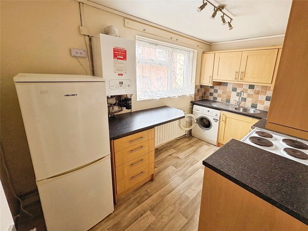 Property photo 2 of 6 Kitchen