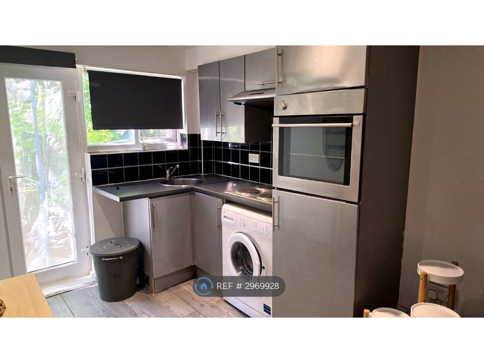 Property photo 1 of 3