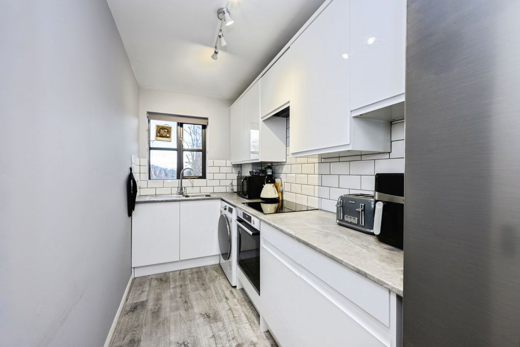 Property photo 2 of 13 Pbox-Img.Jpg