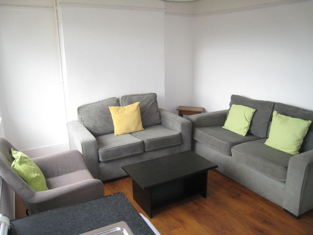 Property photo 3 of 12 Gallery