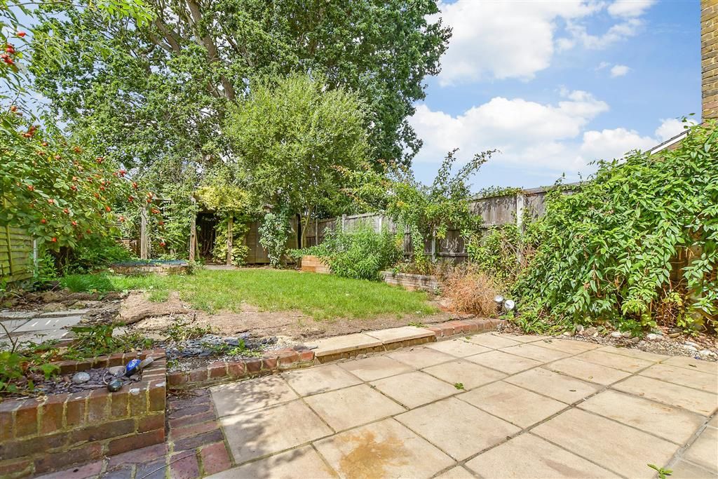 Property photo 2 of 9 Patio / Decking