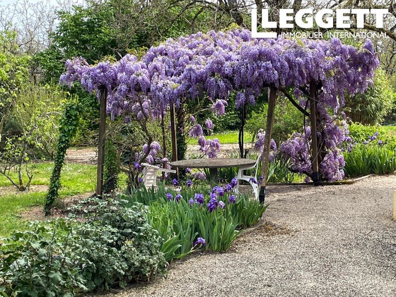 Property photo 3 of 10