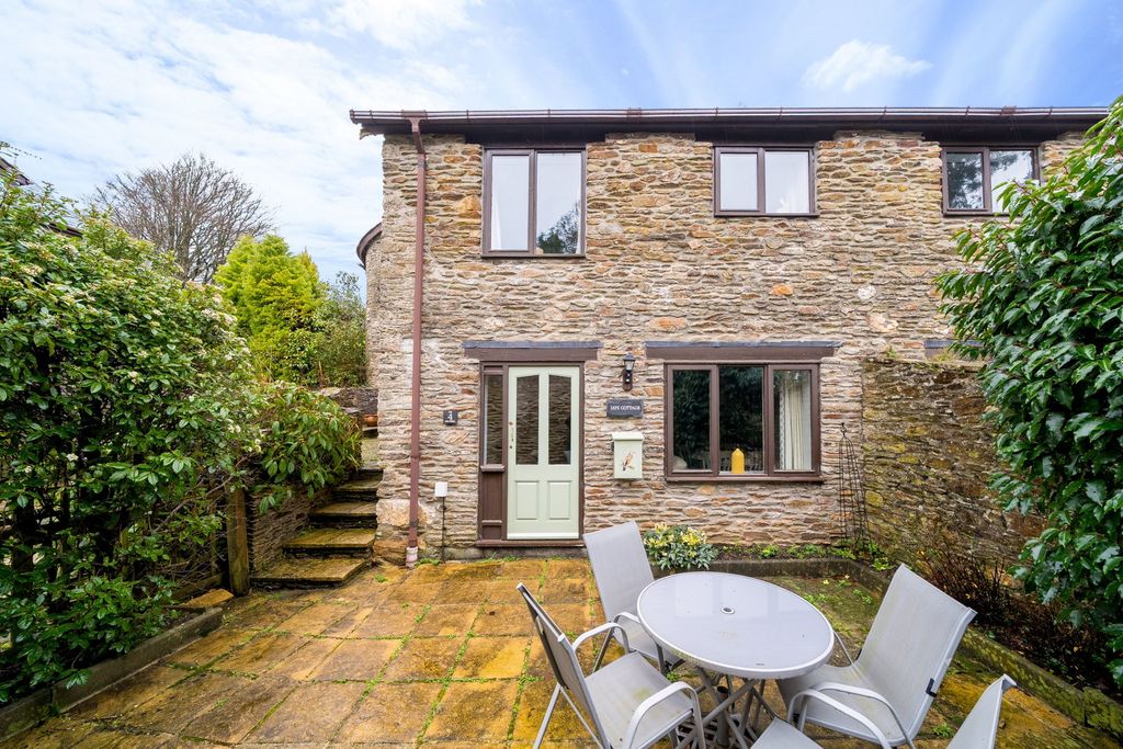 Property photo 1 of 23