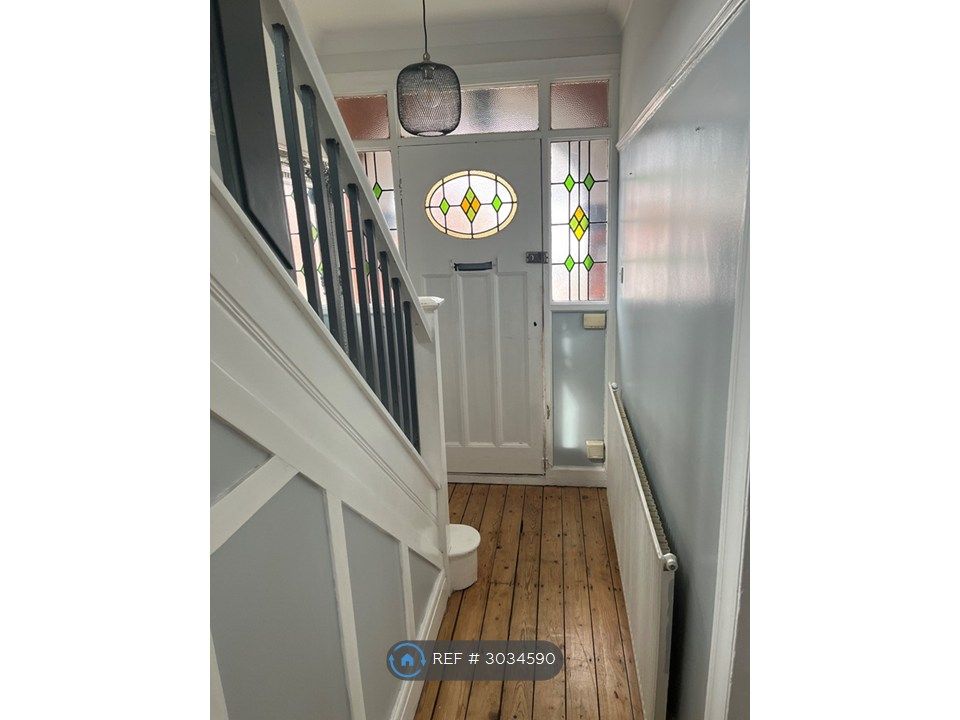Property photo 2 of 23