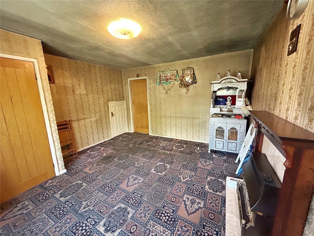 Property photo 2 of 8 Living Room