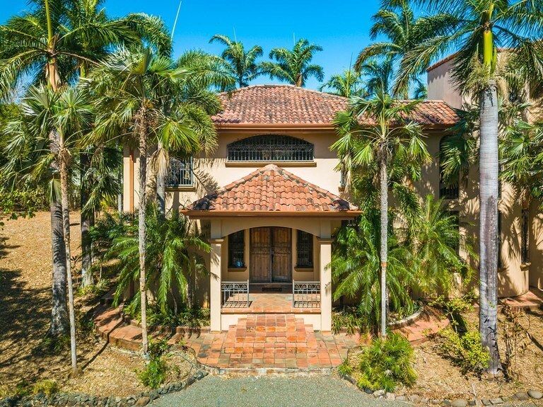 Property photo 1 of 33