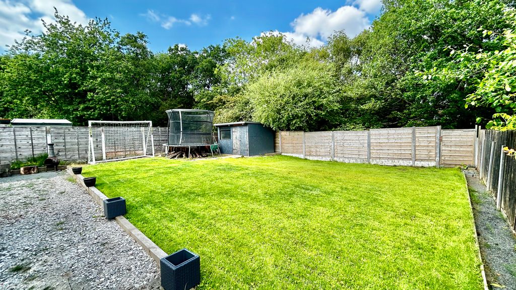 Property photo 2 of 22 2