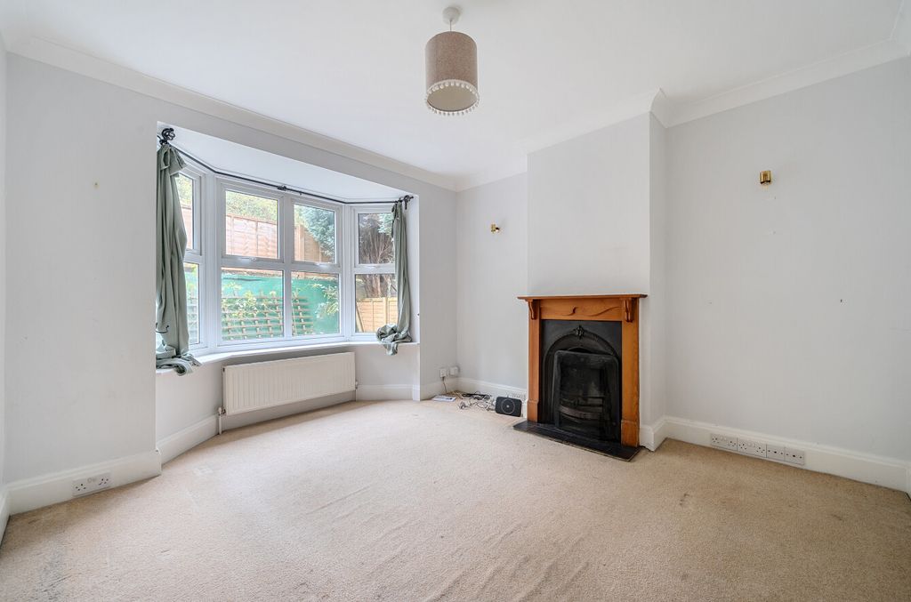 Property photo 2 of 17 1362305-13-68Df93...