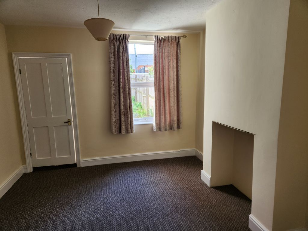 Property photo 3 of 6 Dining Area