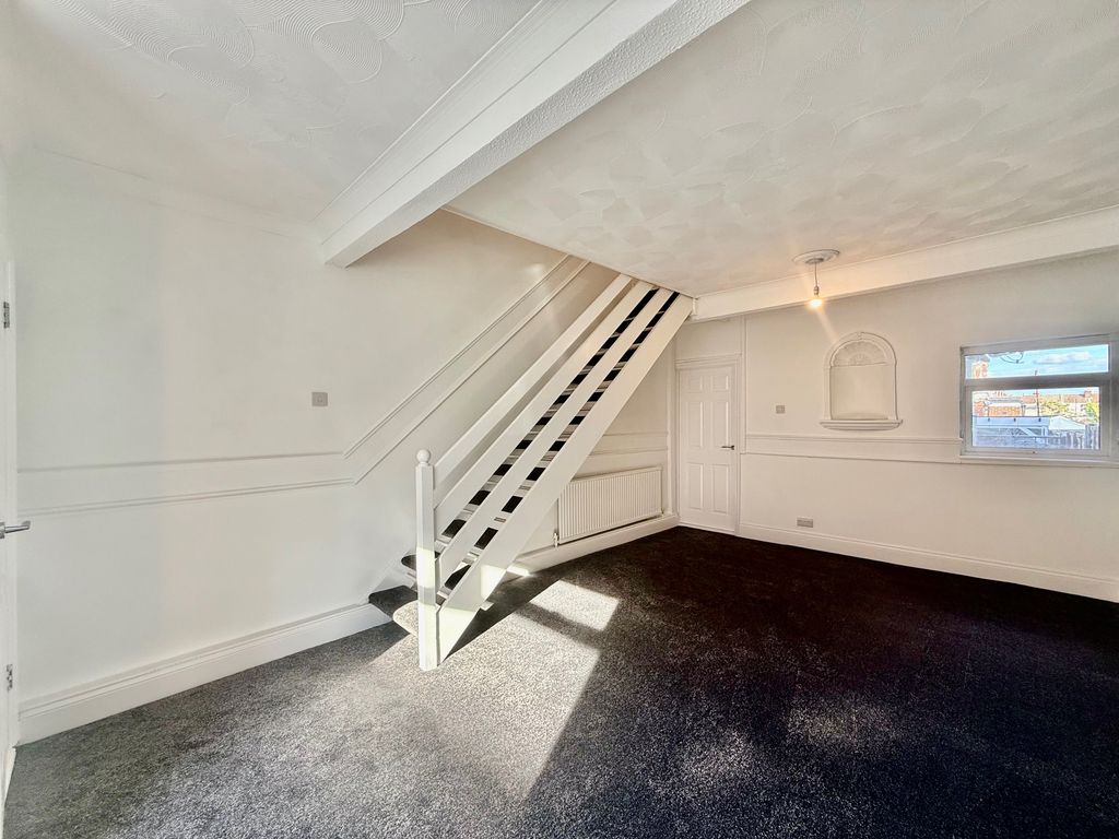 Property photo 3 of 14 Image