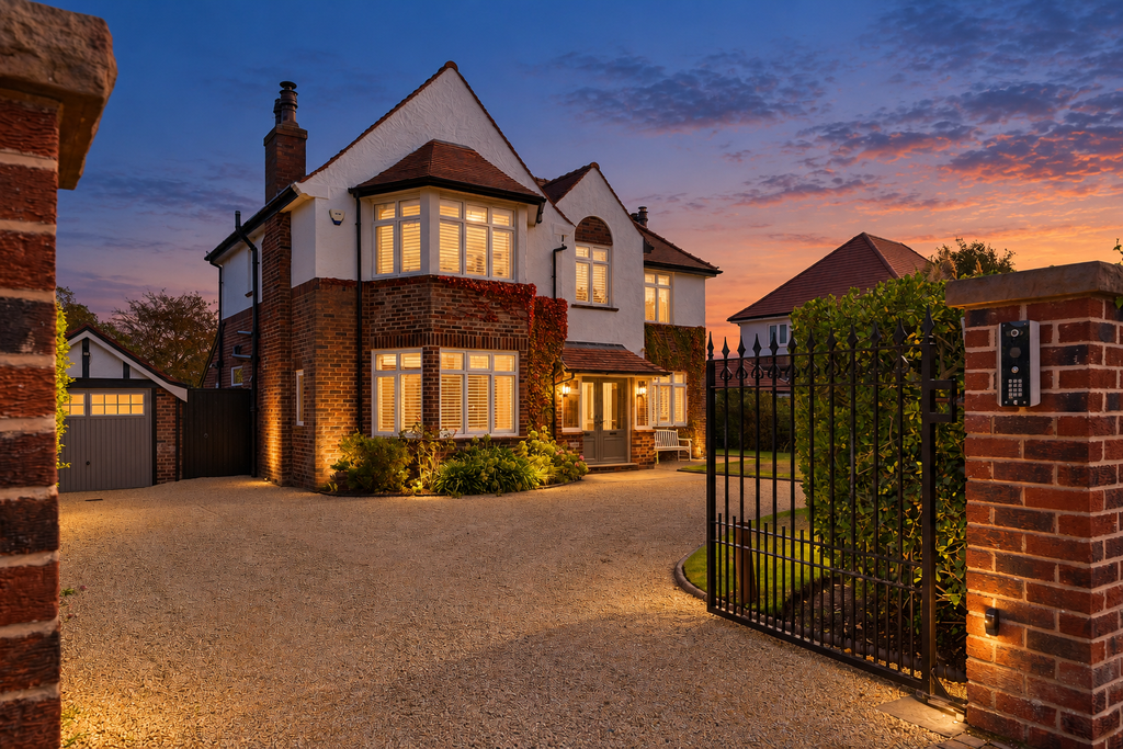 Property photo 1 of 50